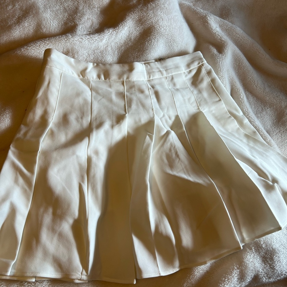 white tennis skirt